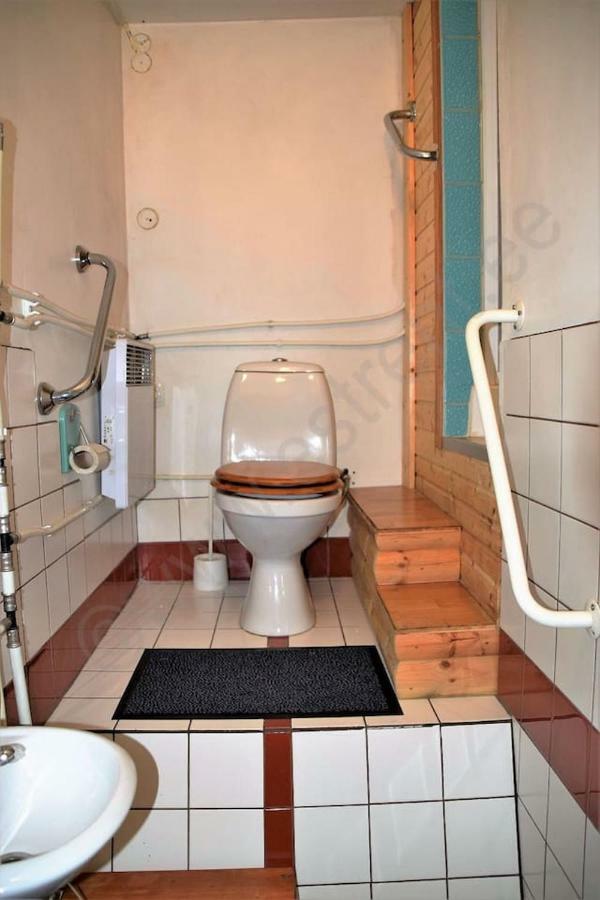 Private Apartment In The Centre Of Parnu/Pernau المظهر الخارجي الصورة