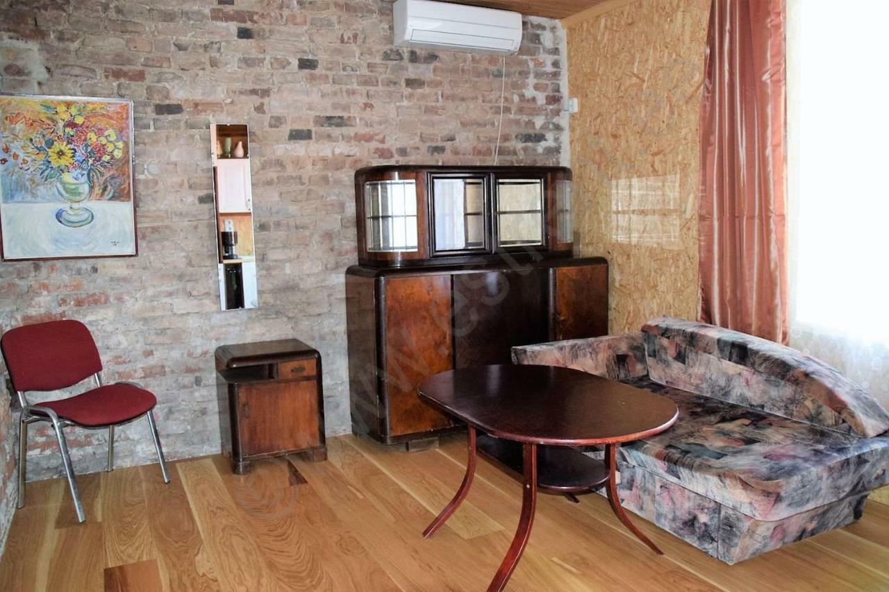 Private Apartment In The Centre Of Parnu/Pernau المظهر الخارجي الصورة